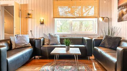 Ferienhaus für 12 Personen, mit Pool und Whirlpool sowie Sauna und Garten in der Lübecker Bucht