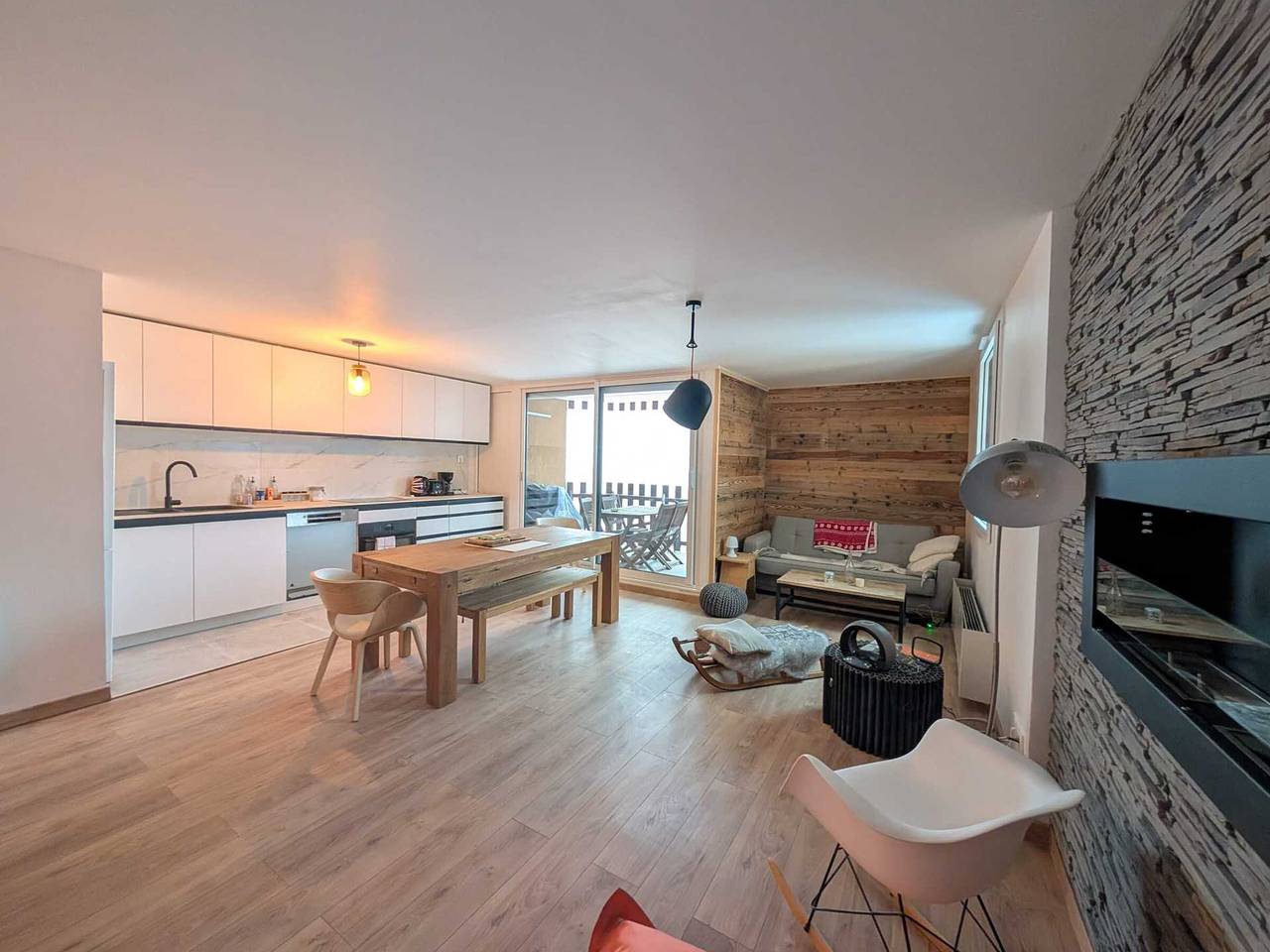 Appartement entier, Superbe logement skis aux pieds, calme avec parking, près Montgenèvre in Montgenèvre, Région de Briançon