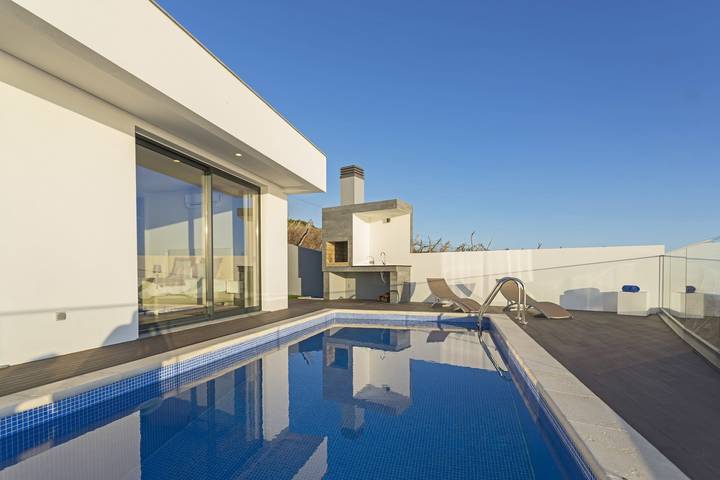 Location de vacances pour 4 personnes, avec Balcon et Terrasse ainsi que Jardin et Piscine dans Arco da Calheta - 2