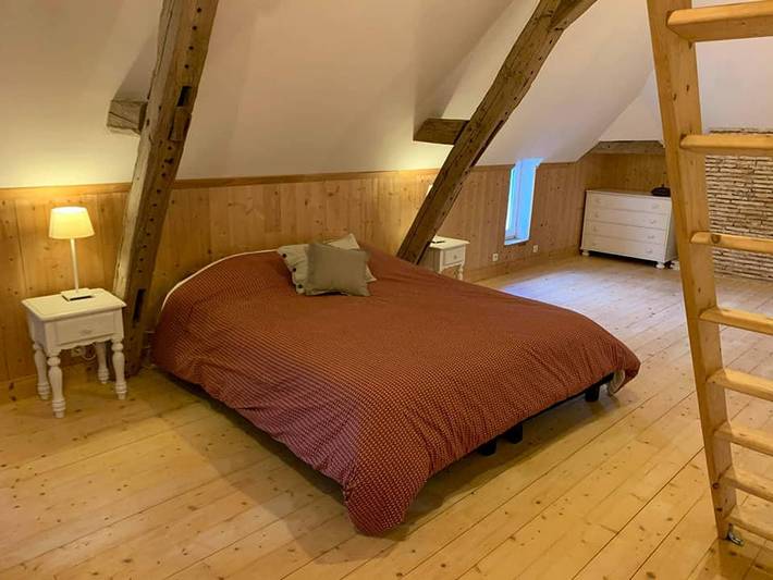 Gîte pour 6 personnes, avec terrasse ainsi que vue sur le lac et jardin à Géraudot - 2