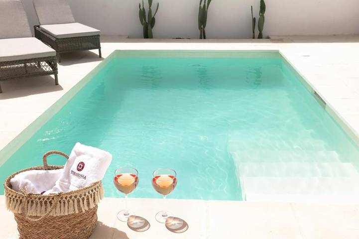 Appartamento per 4 persone, con terrazza e piscina nonché giardino in Minervino di Lecce