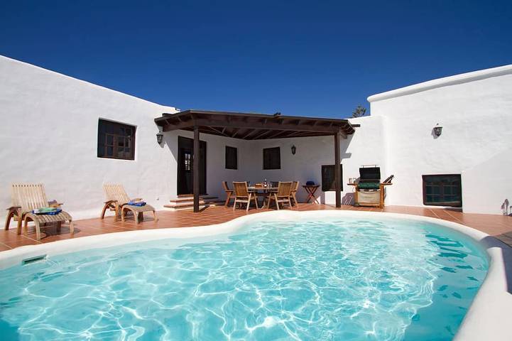 Villa pour 6 personnes, avec jardin - 1