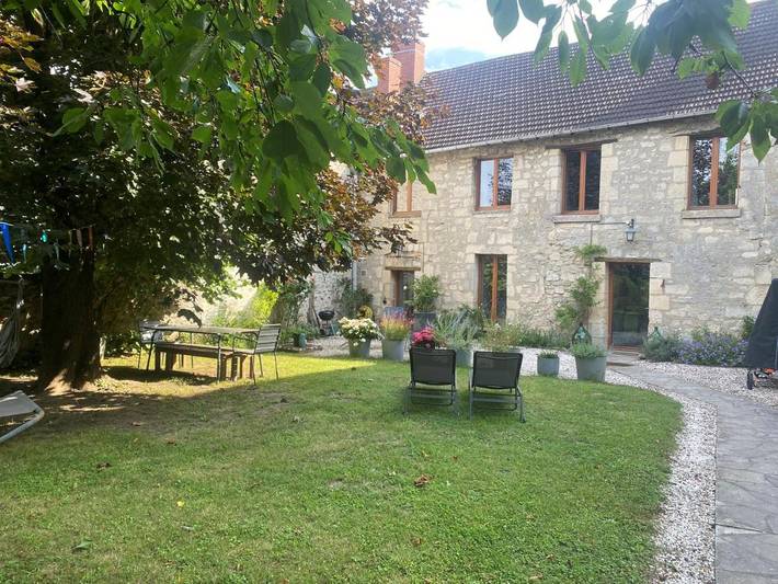 Location de vacances pour 6 personnes, avec vue et jardin, animaux acceptés dans Pontpoint