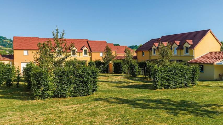 Maison de vacances pour 4 personnes, avec jardin et piscine, animaux acceptés à Montignac