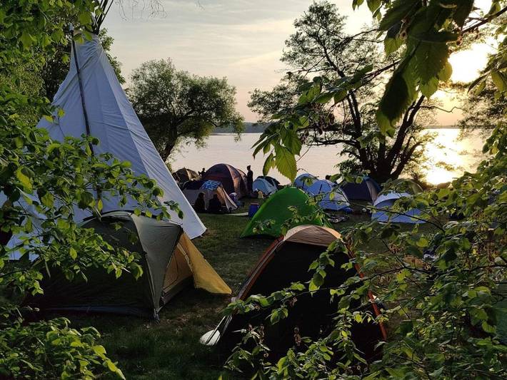 Bungalow für 50 Personen, mit Garten und Seeblick sowie Ausblick in Himmelpfort