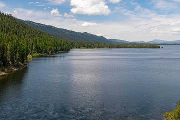 Vacation House for 11 Guests in Lake Cascade, Idaho, Picture 1
