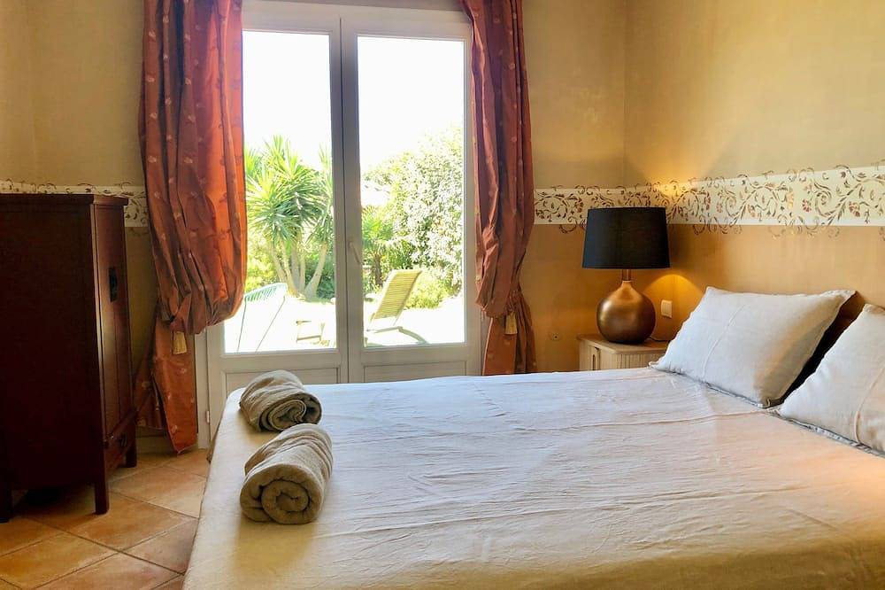 Villa Gabrielle - Belle  vue mer avec piscine in Lumio, Région de Calvi