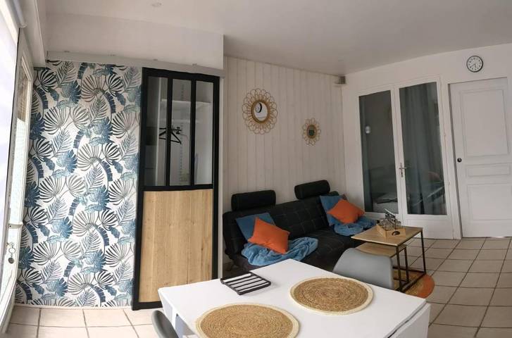 Gîte pour 4 personnes, avec terrasse à Cannes-Écluse - 2