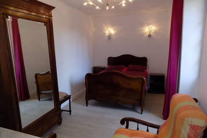 Location de vacances pour 6 personnes, avec jardin et terrasse à Saint-Martial-de-Nabirat - 2