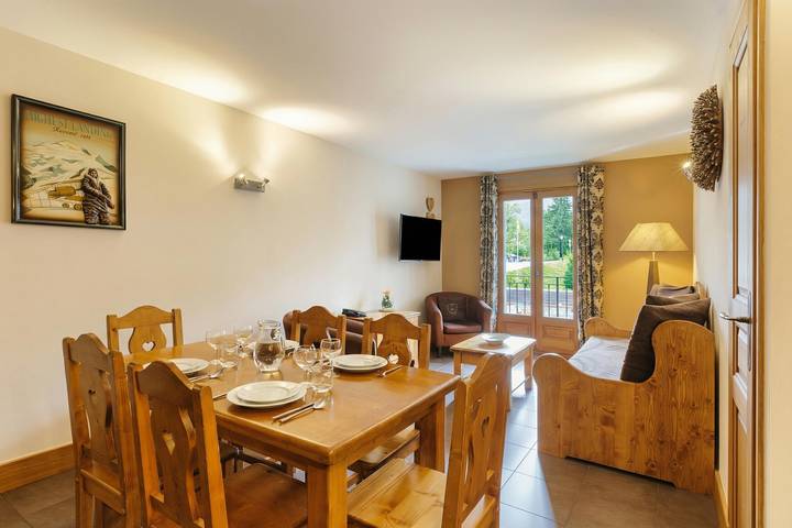 Gîte pour 5 personnes, avec piscine ainsi que balcon et sauna à Vallorcine - 2