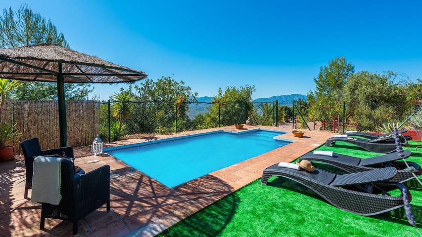 Location de vacances pour 5 personnes à Alozaina