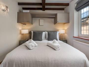 Glamping for 10 People in Bledlow-cum-Saunderton, Buckinghamshire, Photo 1
