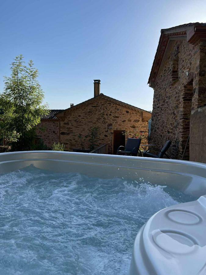Maison de vacances pour 6 personnes, avec jardin ainsi que piscine et jacuzzi