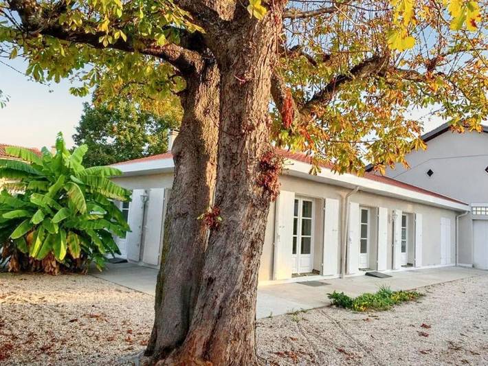 Location de vacances pour 6 personnes, avec piscine et jardin dans La Ville-Dieu-du-Temple