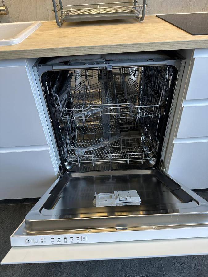 Appartement entier, Paris-Montrouge Magnifique Appartement 4 pièce de 88m2 - très cosy pour 1 à 8 personnes refait à neuf - Entire Apartment Luxirious And Warm - Montrouge Paris 14ème - Proche Aéroport Orly & Parc Expositions Porte de Versailles Free Wifi Gratuit in Montrouge, Hauts-de-Seine