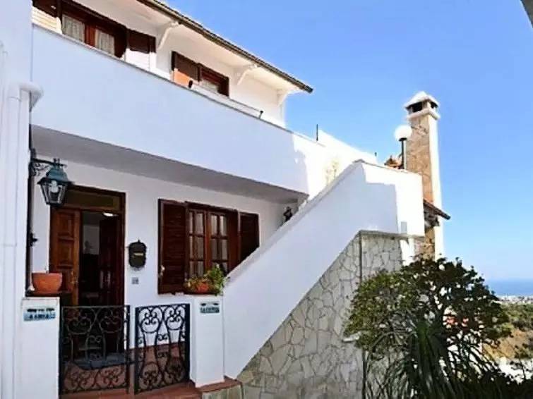 Ganze Wohnung, 3 Zimmer 5 Personen in Barano d'Ischia, Ischia