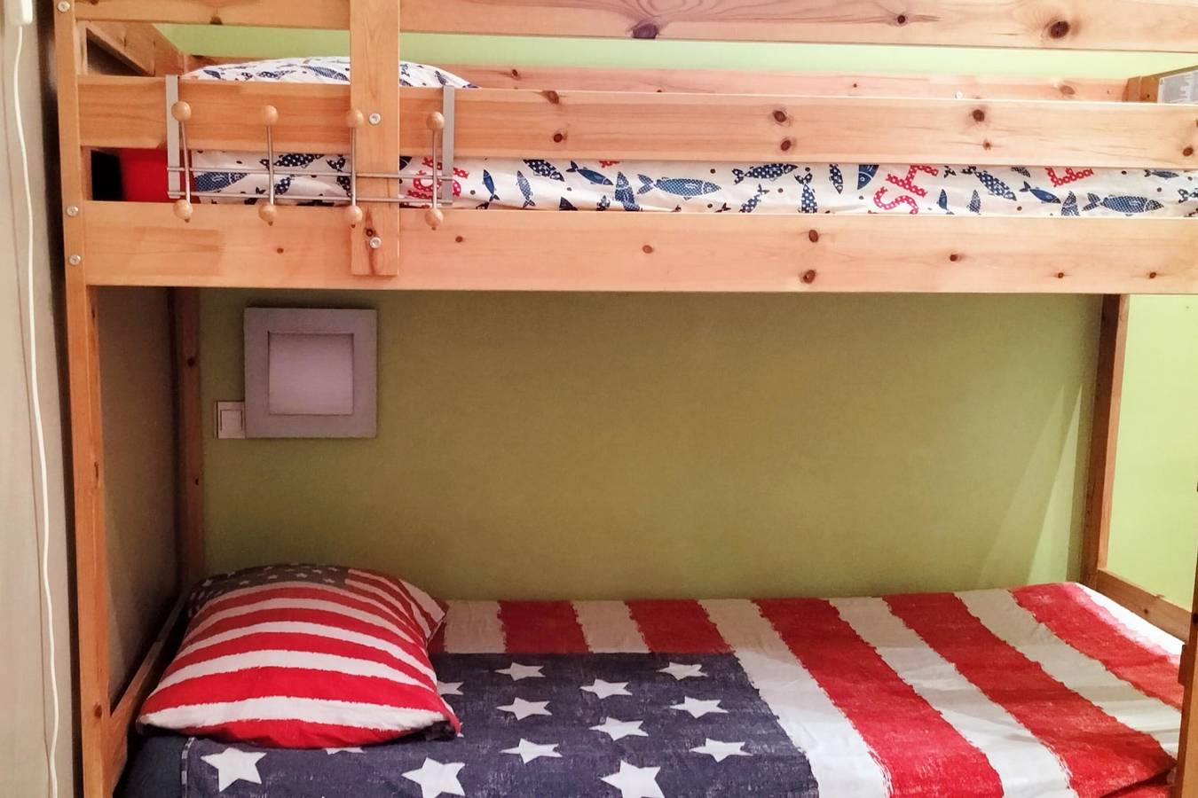 Ganze Wohnung, Ferienwohnung für 4 Personen mit Balkon in Bandol, Mittelmeerküste (Frankreich)