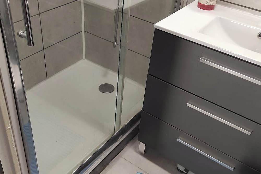 Entire apartment, Studio Avec Terrasse Bord de Mer 3 mn in Saint-Laurent-de-la-Salanque, Côte d'Améthyste