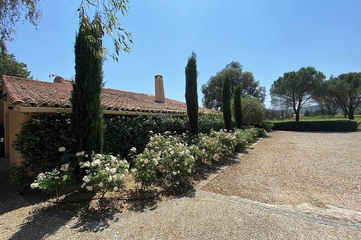 Maison de vacances pour 14 personnes, avec terrasse et jardin, animaux acceptés à Cogolin