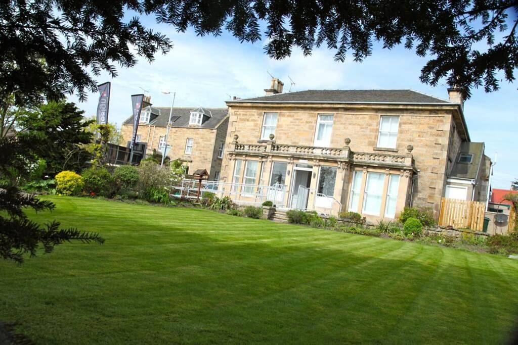 Entire apartment, Three-Bedroom Apartment in Elgin, Moray