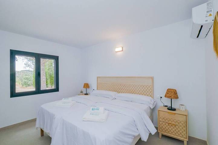 Hütte für 8 Personen, mit Terrasse und Garten in Malaga - 2