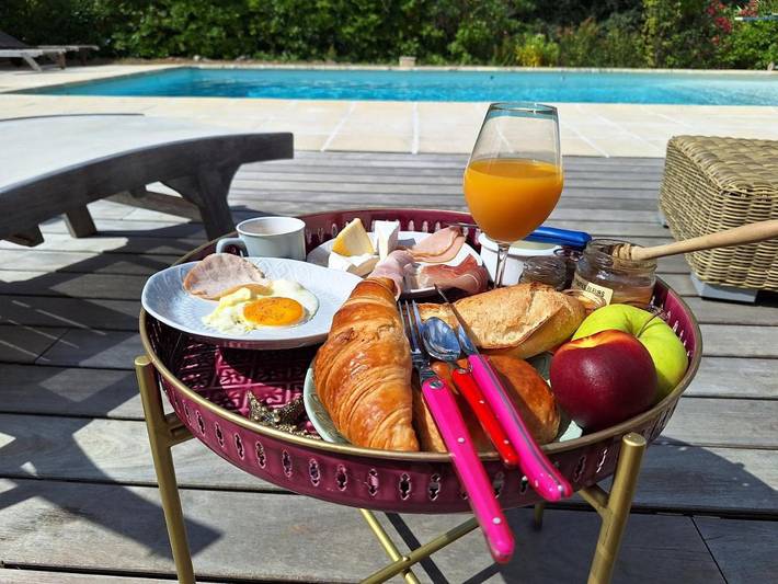 Location de vacances pour 2 personnes, avec piscine ainsi que jardin et vue à Le Thoronet - 3