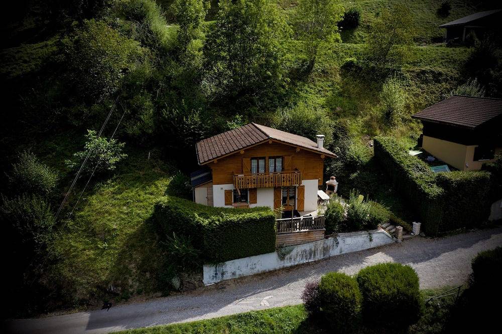 Chalet In der Nähe der Piste. Ruhiger Komfort Wifi Haustiere willkommen in Thônes, Annecy und Umgebung