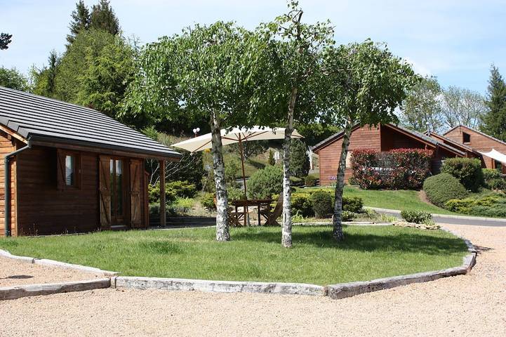 Chalet für 5 Personen, mit Terrasse und Pool sowie Sauna - 1