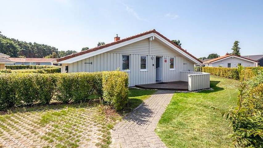 Ferienhaus für 6 Personen, mit Terrasse und Whirlpool sowie Garten und Sauna in Grömitz