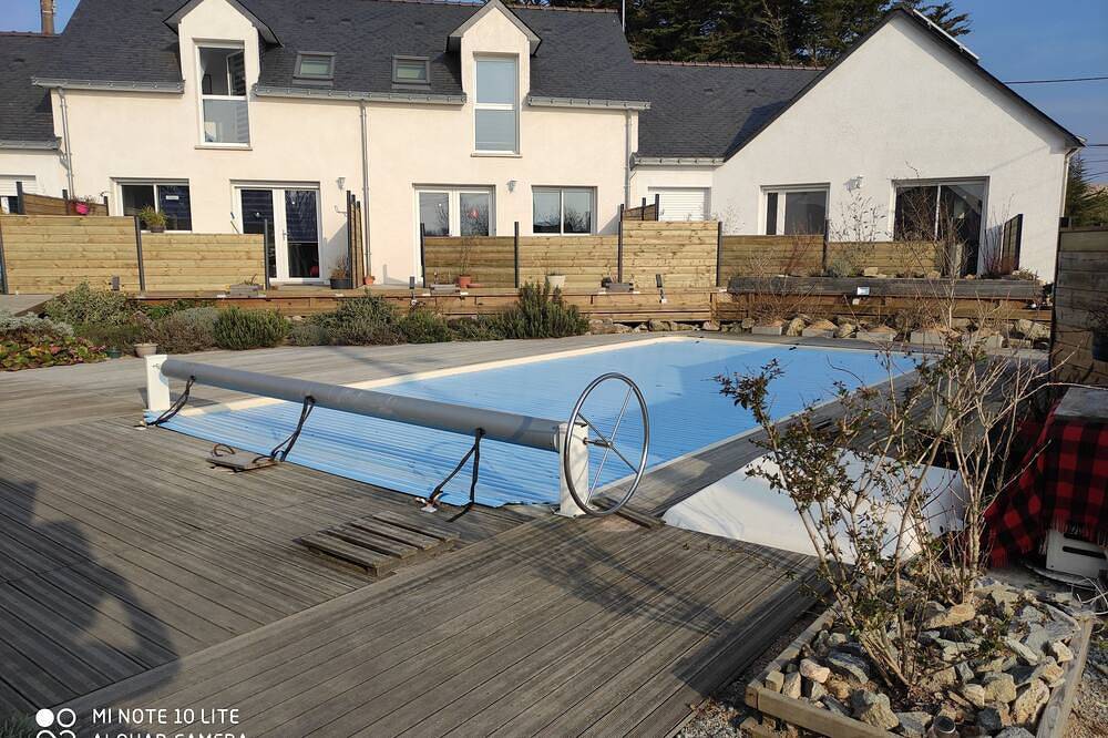 Wooden villa in residence near salt marshes and sea in La Turballe, Côte d'Amour