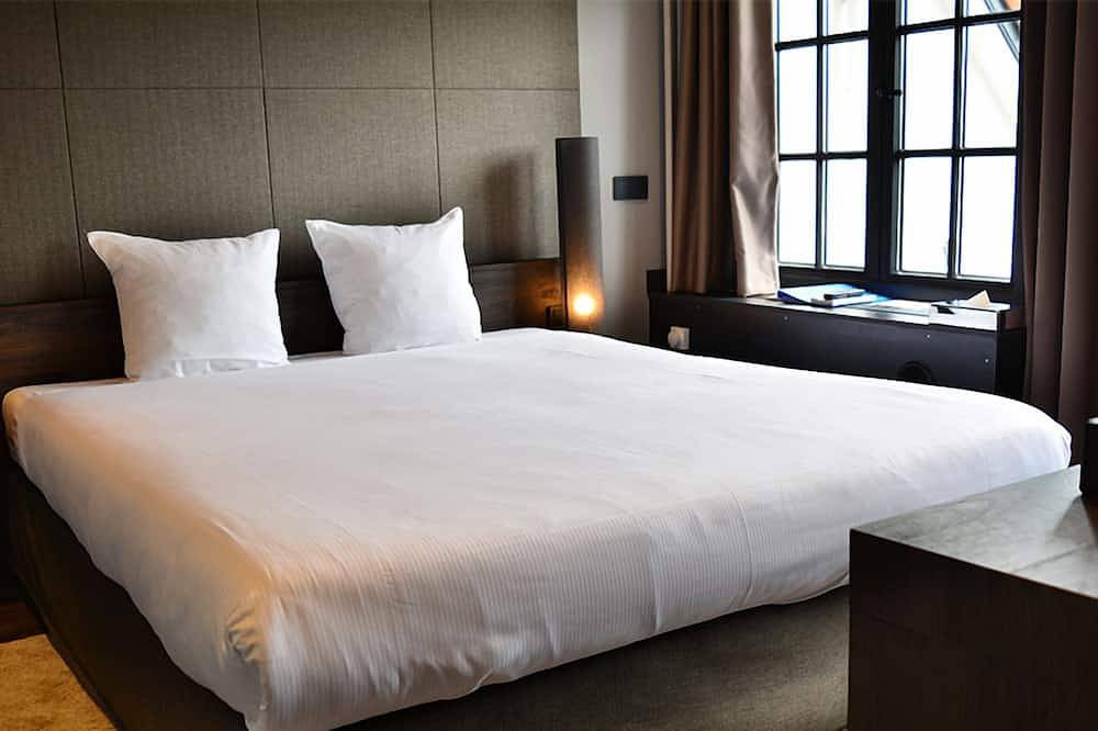 Stylish Haven w/Free Breakfast & Parking | Nature & Beach Vibes, Local Landmarks in Wassenaar, Stadsgewest Haaglanden