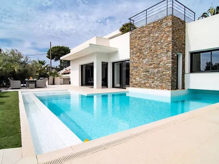 Villa pour 8 personnes, avec piscine et terrasse dans Saint-Aygulf