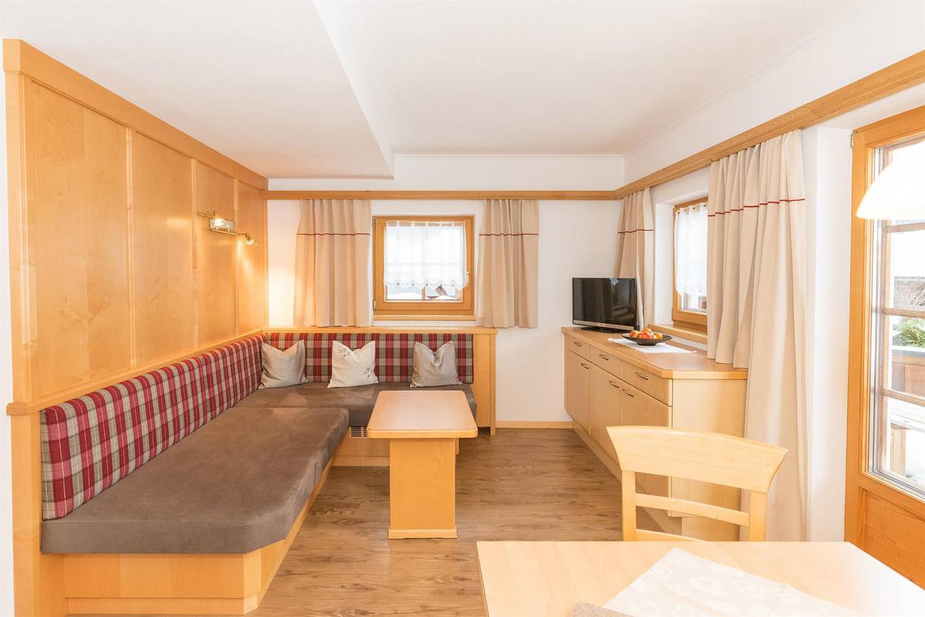 Ganze Ferienwohnung, Appartement 2 in Alpbach, Kaisergebirge