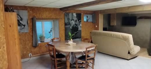 Gîte pour 6 personnes, avec jardin et terrasse, animaux acceptés à Bouère
