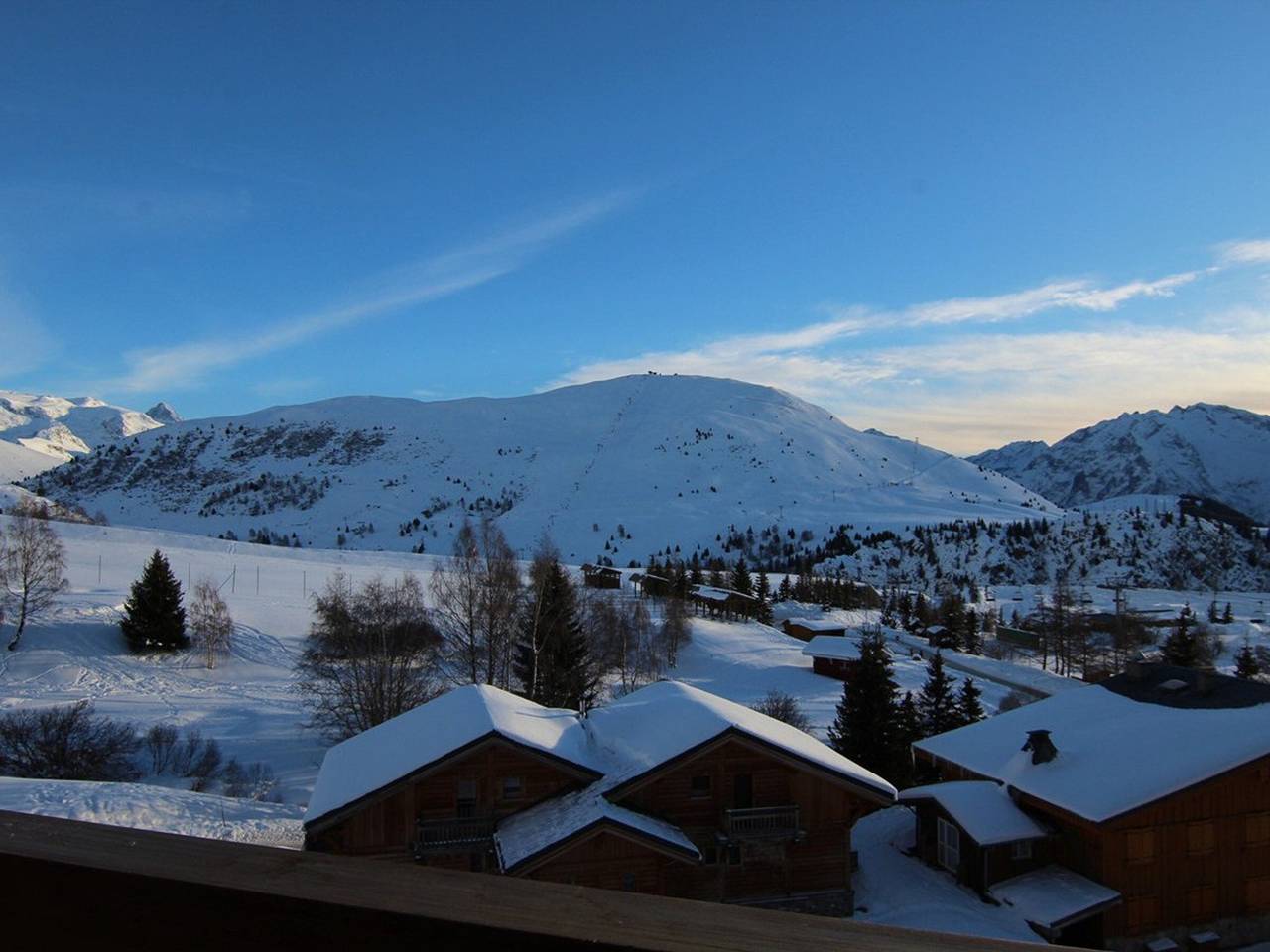 Ganze Wohnung, Studio gemütlich für 4 Personen, 24.5m², Südbalkon, Alpe d'Huez, Nähe Pisten in Huez, Nationalpark Écrins