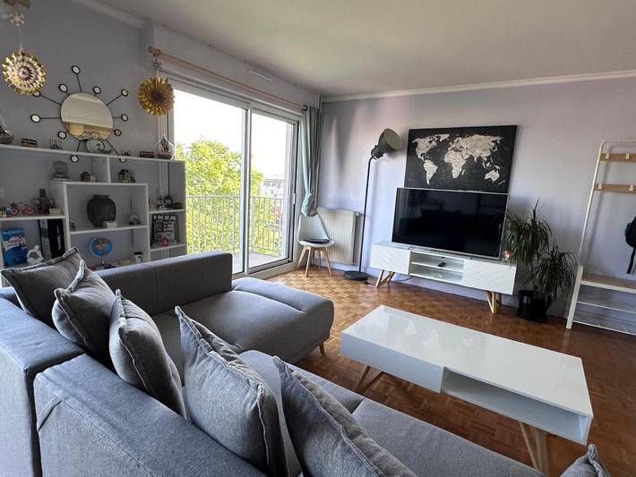 Location de vacances pour 4 personnes, avec Balcon ainsi que Terrasse et Vue à Juvisy-sur-Orge
