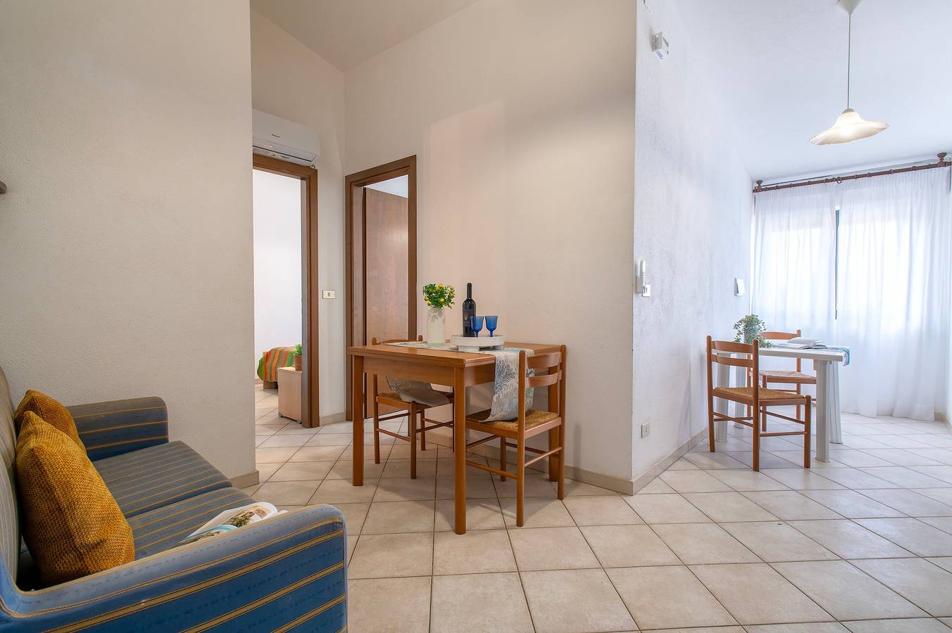 Appartamento intero, Appartamento 'Nel Borgo Pa Dx' con terrazza privata, Wi-Fi e aria condizionata in Trinità d'Agultu e Vignola, Olbia-Tempio