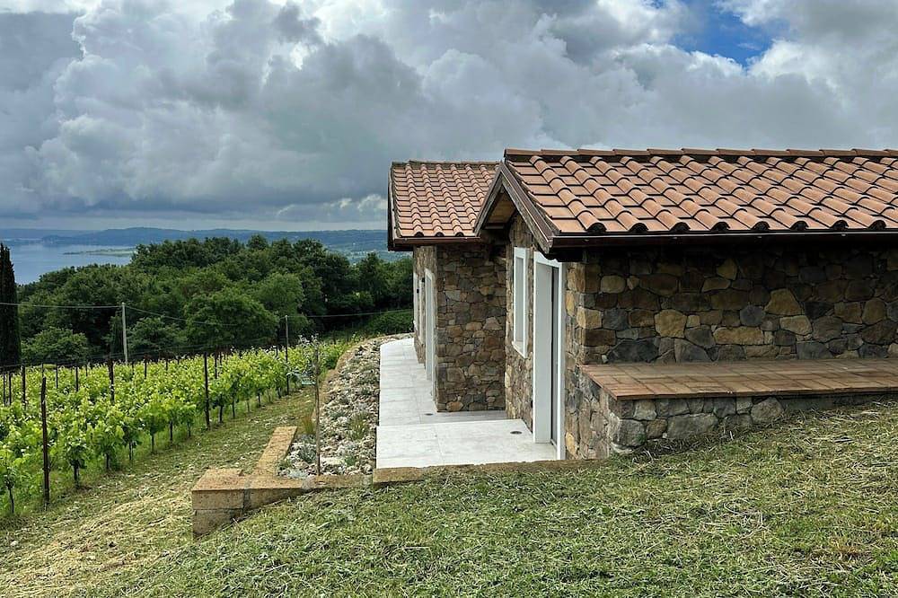 Haus inmitten der regenerativen Weinberge von Bolsena in Latera, Viterbo Provinz