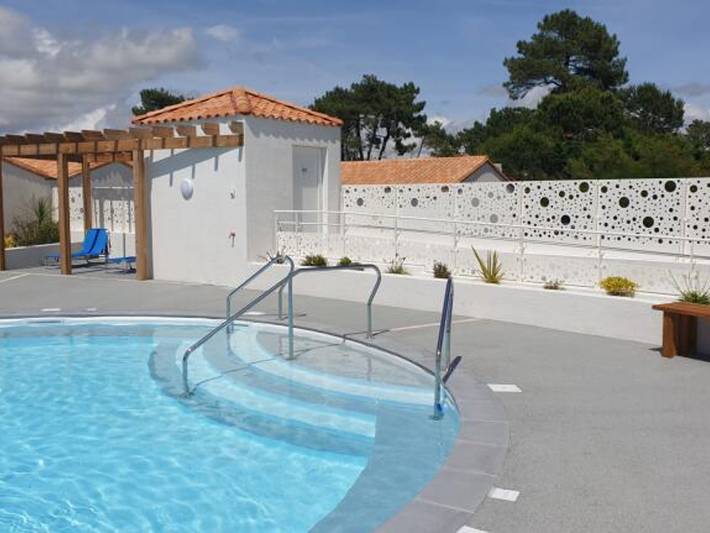 Maison de vacances pour 4 personnes, avec Terrasse et Piscine à La Tranche-sur-Mer