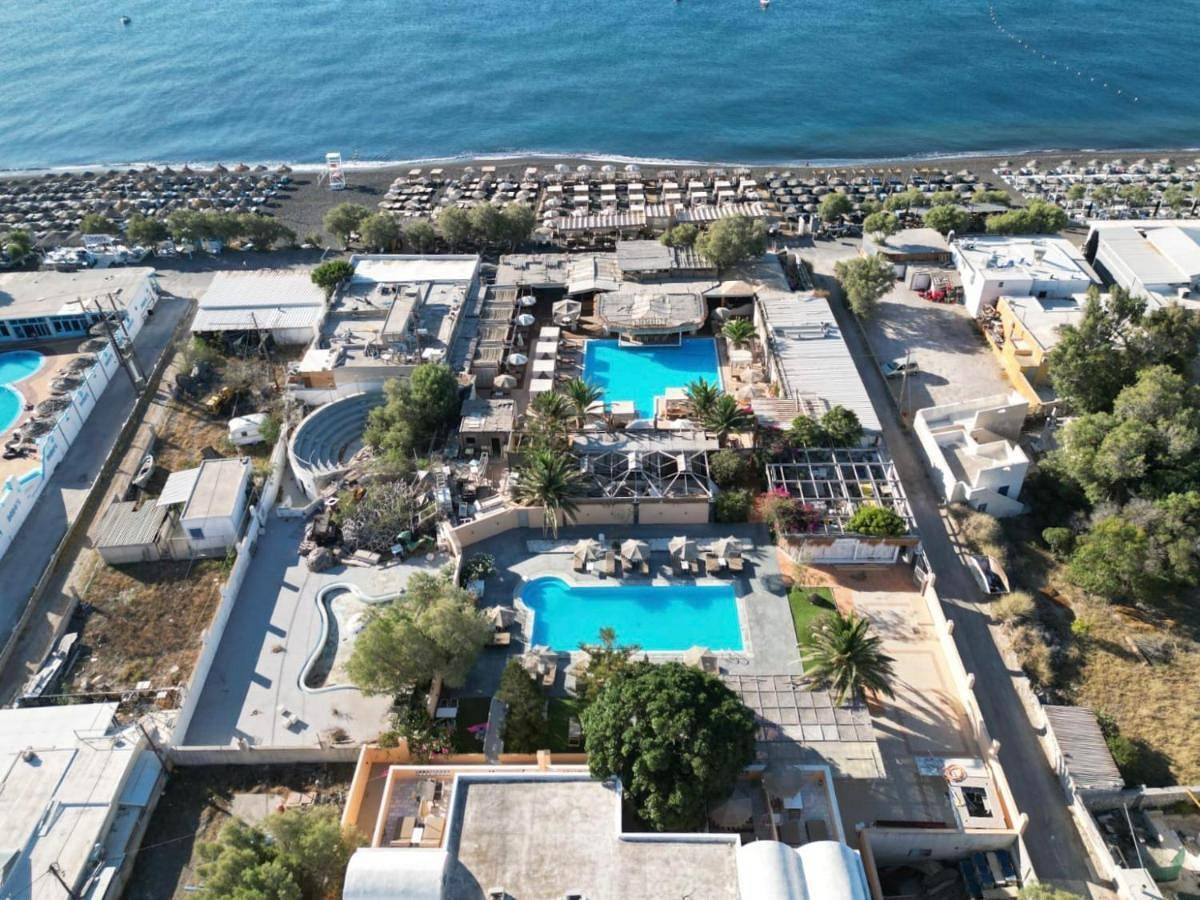 Joy Beach Ηotel in Plage d'Perivolos, Perissa