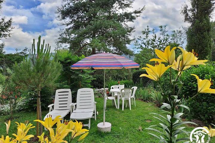 Location de vacances pour 4 personnes, avec jardin à Gijounet
