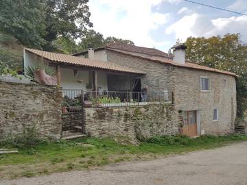 Gîte pour 6 personnes, avec vue et jardin, animaux acceptés dans Vinhais