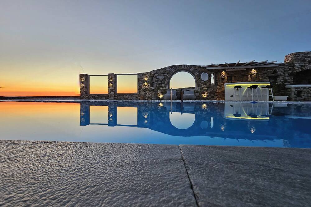 WhiteStone Villa Mykonos with private pool in Agios Ioannis Diakoftis, Mykonos