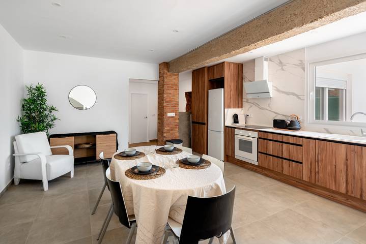 Holiday Home 'La Bombonera' with Private Terrace, Wi-Fi and Air Conditioning in Catadau, Valencia Province