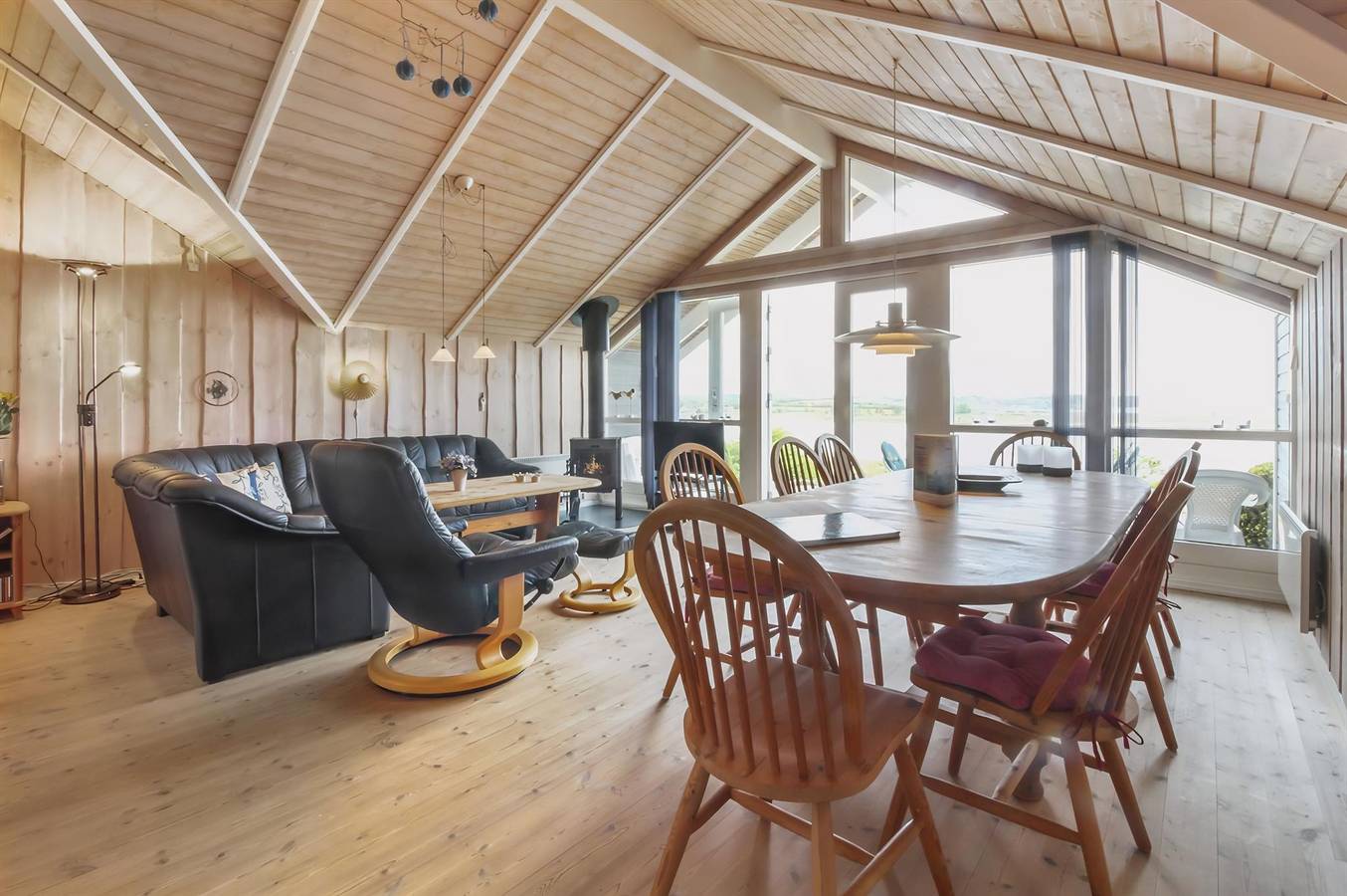 Stunning home in Løgstrup w/ 3 Bedrooms in Hjarbæk, Limfjord in Westjütland