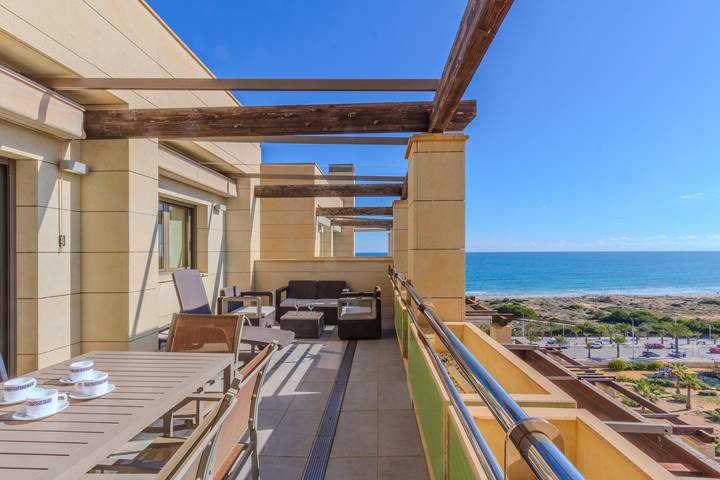 Ferienwohnung für 4 Personen, mit Terrasse in Elche