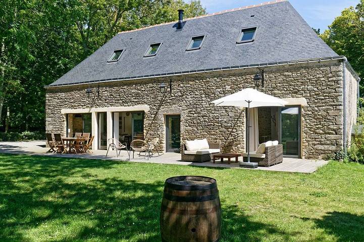 Gîte pour 8 personnes, avec Terrasse et Jardin