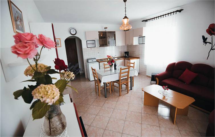 Ferienwohnung für 10 Personen, mit Terrasse in Vodice - 4