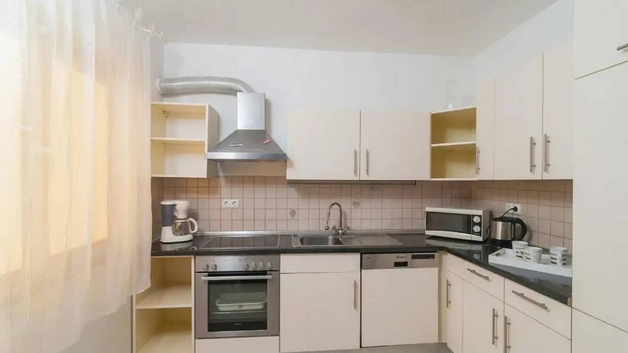 Ganze Ferienwohnung, Ferienwohnung für 8 Personen (150 m²) in Omiš in Stanici, Omis-Riviera