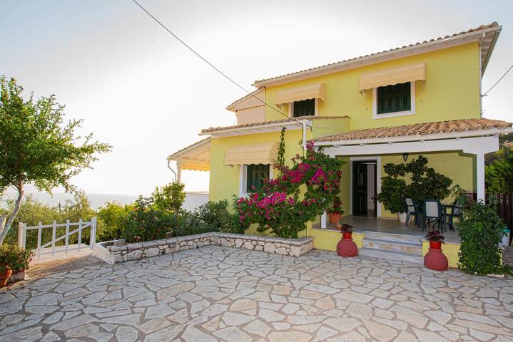 Διαμερίσματα διακοπών για 8 άτομα, με Μπαλκόνι και Θέα στον ωκεανό καθώς και Ταράτσα και Κήπο στο Καλαμίτσι